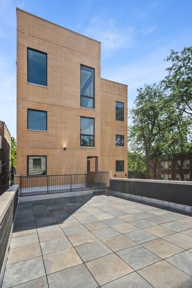 Building Photo - 6556 S Minerva Ave