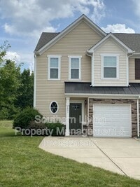 Building Photo - 2601 Silverthorn Dr