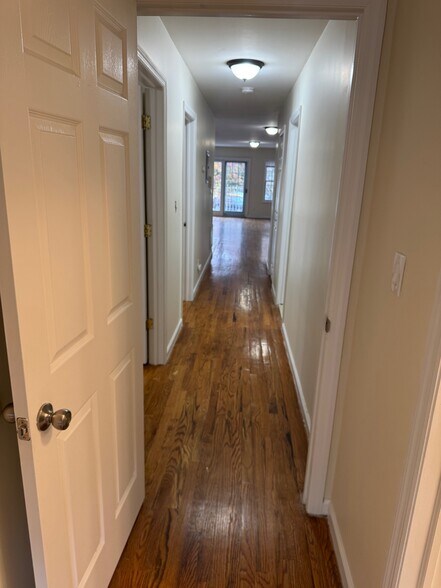 Building Photo - 31 Emory St