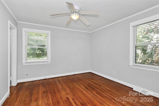 Building Photo - 228 Seneca Pl