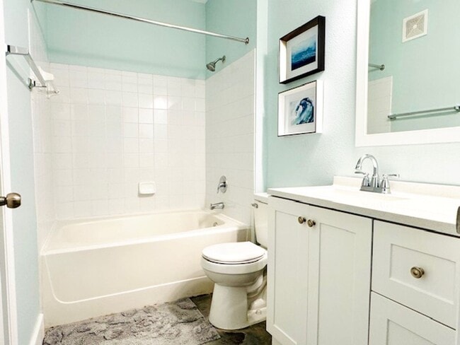 Building Photo - 8842 Villa View Cir