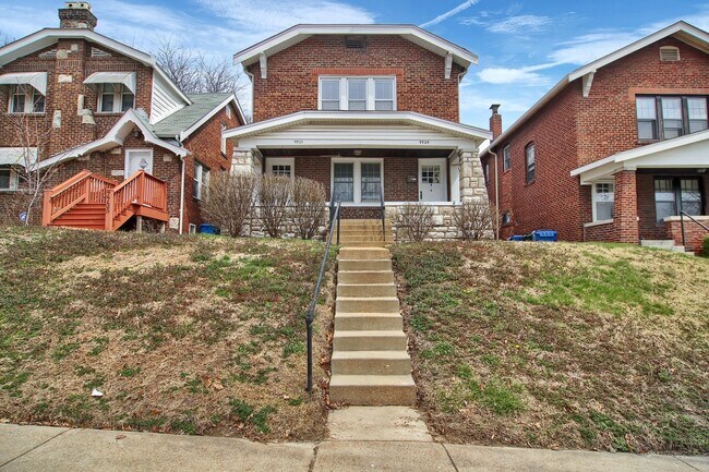 Primary Photo - 7729 Gissler Ave
