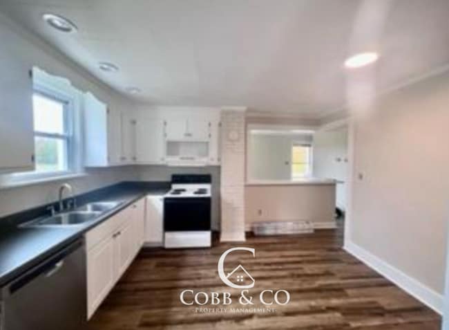 Building Photo - 3 Bedroom Home on 1.23 Acres with Detached Garage in Goochland – $1,750/mo