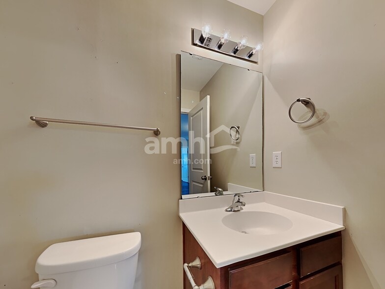 Building Photo - 123 Brookhaven Rd