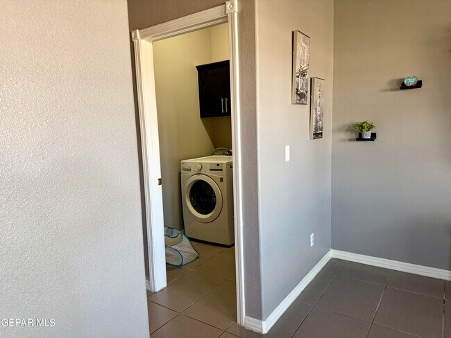 Building Photo - 3100 Red Velvet Pl