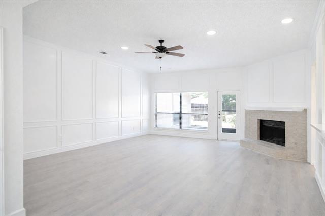 Building Photo - 2035 Lansdown Dr