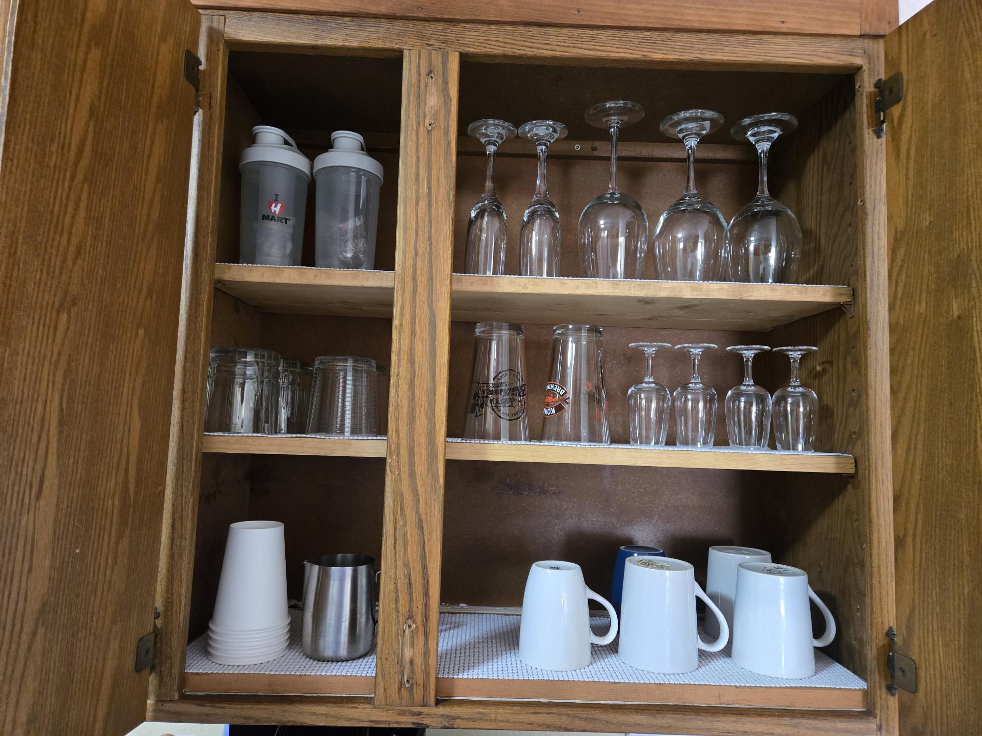 GLASSWARE AND STEMWARE - 1713 Anderson St