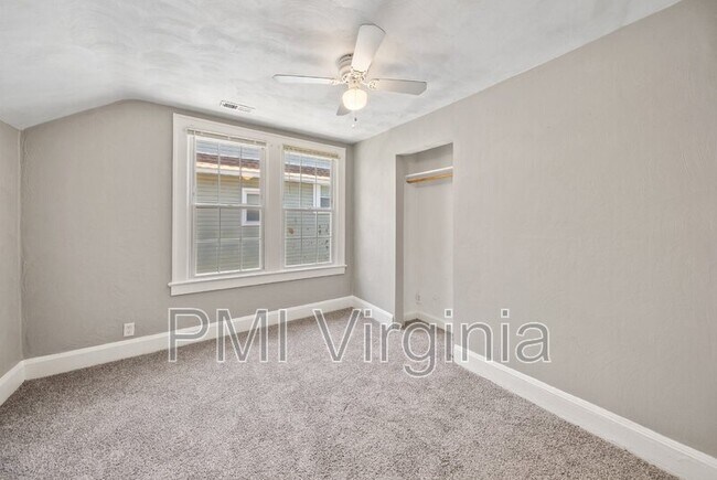Building Photo - 259 A View Ave