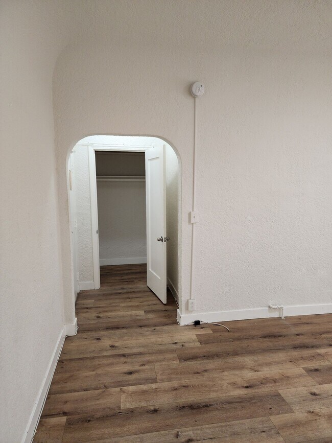 Floorplan - Modern Living in Koreatown: Stylish Studio Apartment