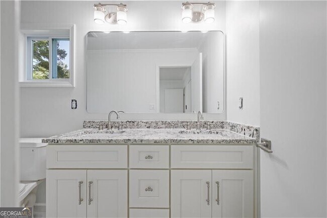 Building Photo - 1967 Sumter St NW