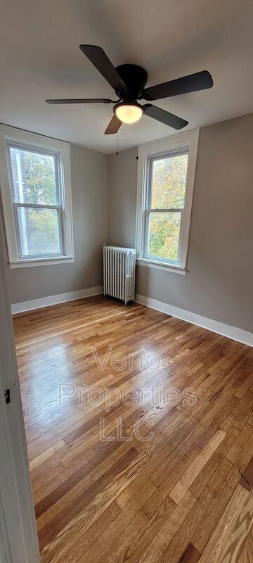 Building Photo - 179 9th St