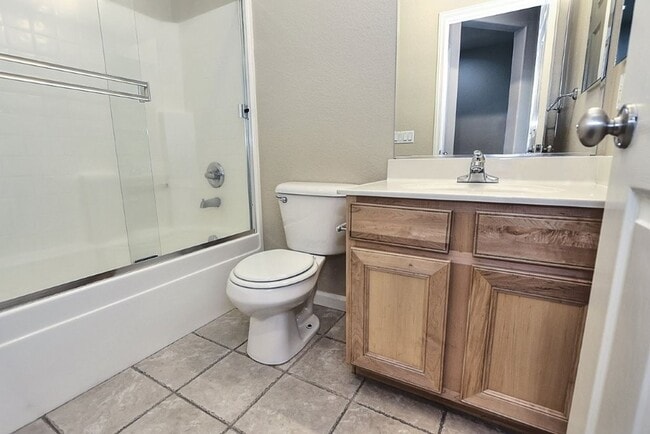 Building Photo - Beautiful 4 Bed 3 full bath Natomas Home!!