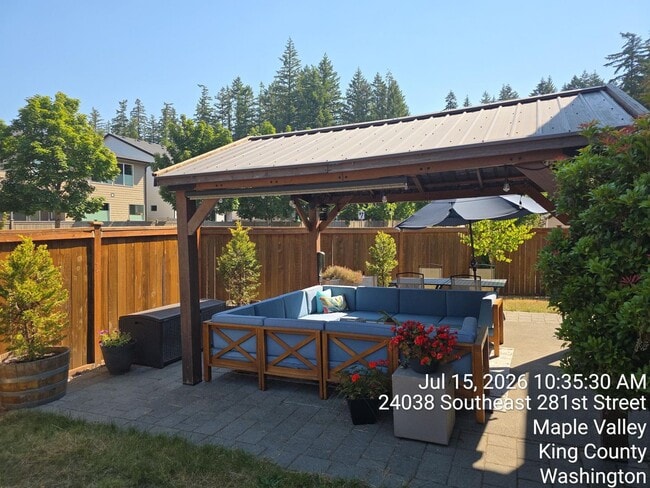 Building Photo - 4-Bedroom Corner-Lot Home | Central A/C | Carpet-Free Living | Walk to Schools, Parks and Cedar R...