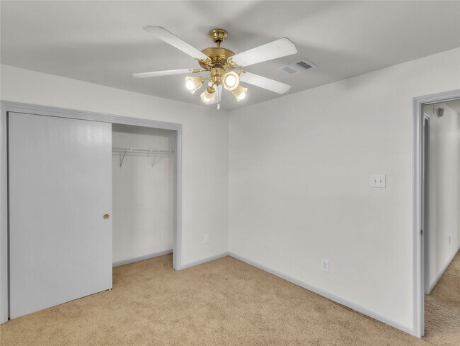 Building Photo - 19022 Yellow Thrush Dr