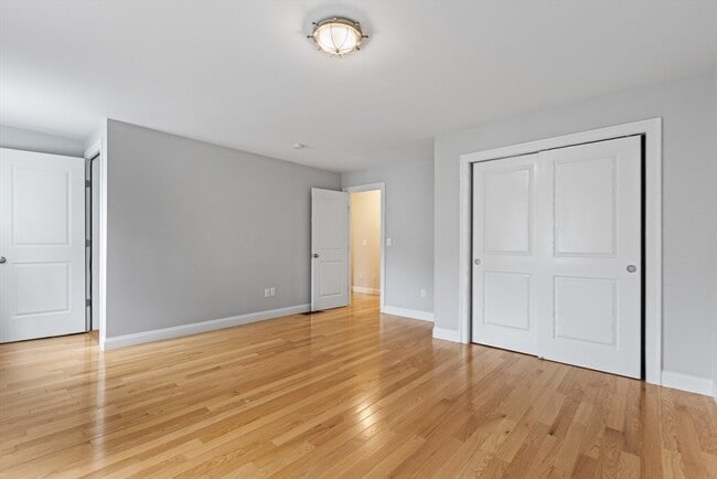 Building Photo - 129 Acton St