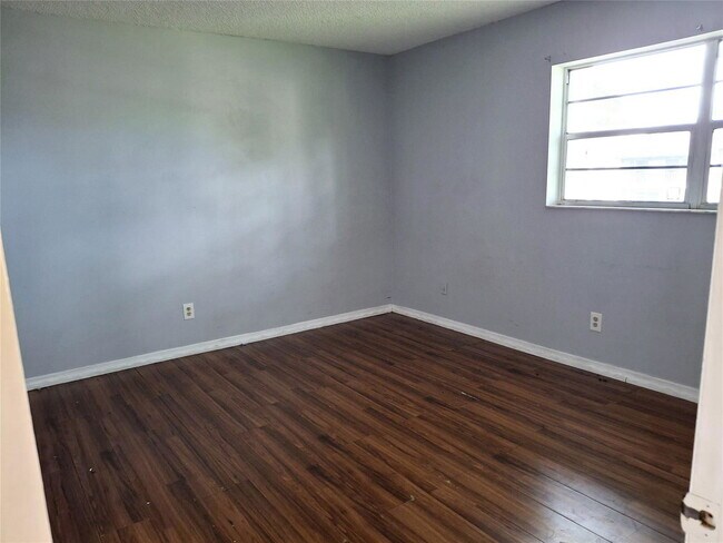 Building Photo - 4277 NW 89th Ave