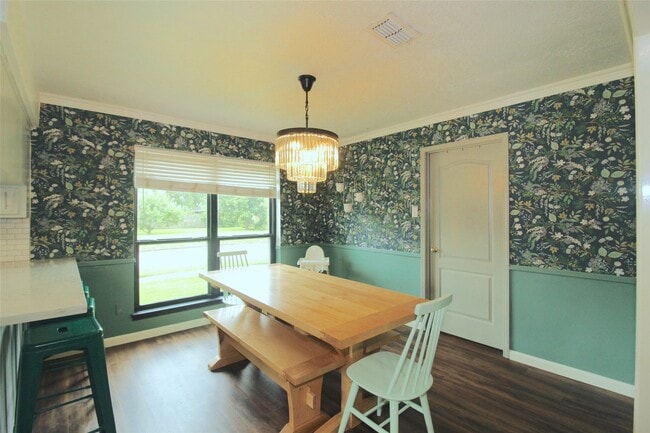 Building Photo - 1803 Oaklawn St