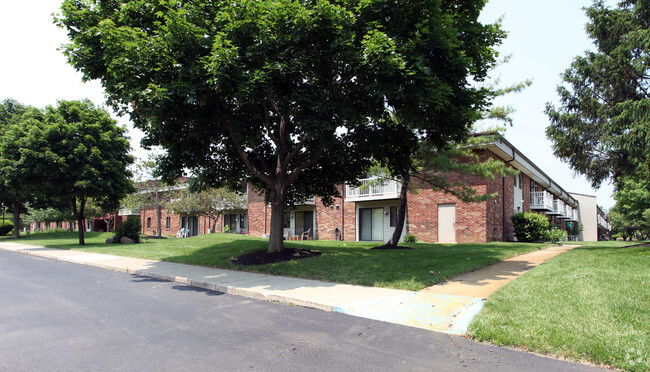 Primary Photo - Seton Square North