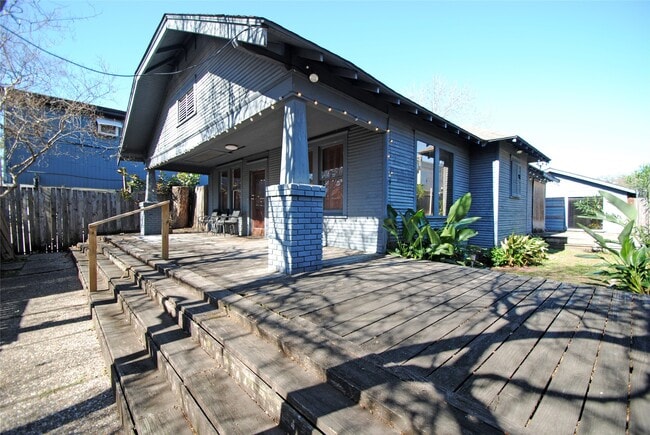 Building Photo - 1110 Missouri St