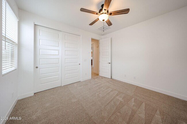 Building Photo - 14784 W Smoketree Dr