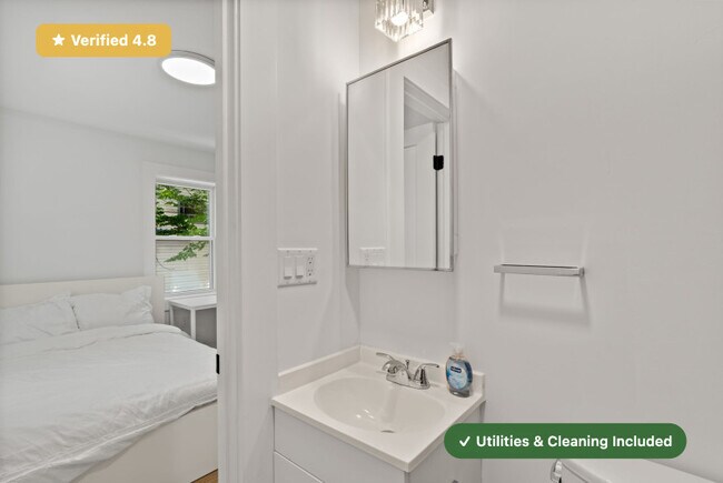 Building Photo - RoostUp Furnished Private Bedroom with Private Ensuite Bath in East Somerville!