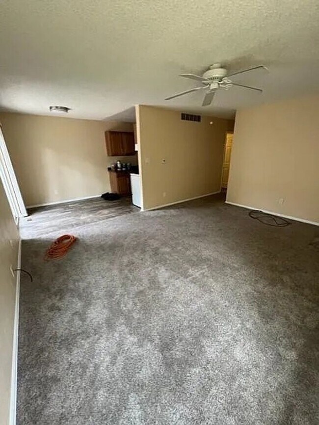 Building Photo - 2 Bedroom South Boulder Condo Available fo...