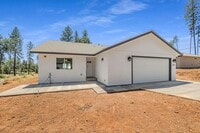 Building Photo - Paradise-Newer construction, 2 bed 2 bath +Bonus room, Garage, fenced yard, RV parking