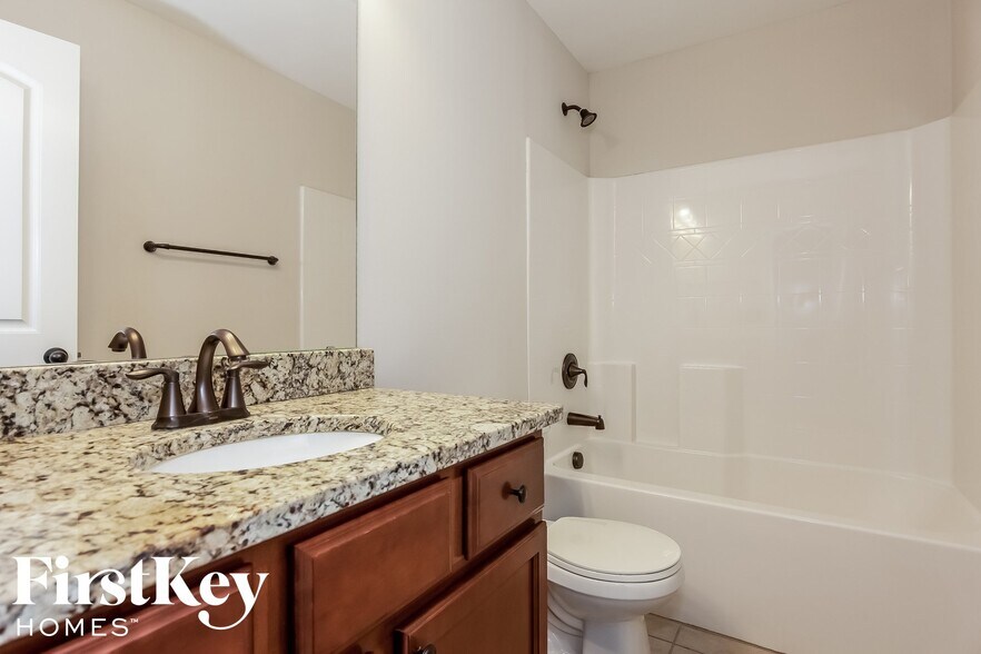 Building Photo - 5631 Mcdowell Run Dr