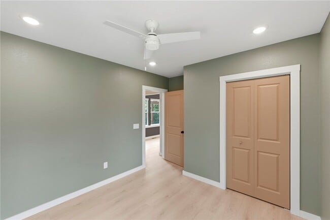 Building Photo - 14 Marisco Ln