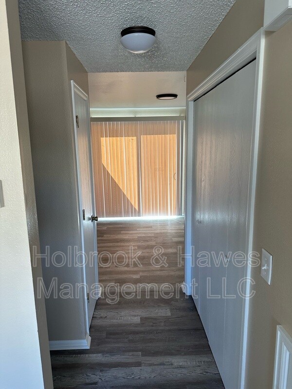 Building Photo - 4881 Basswood Dr