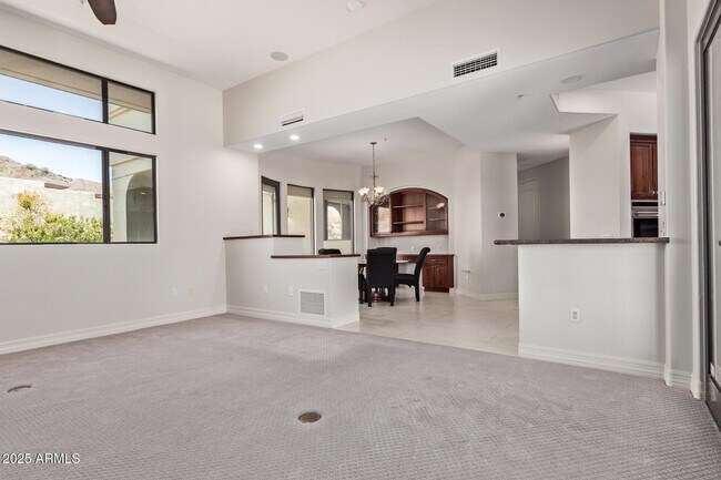 Building Photo - 8614 N 17th Pl