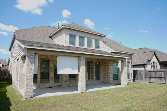 Building Photo - 24727 Tanoureen Dr