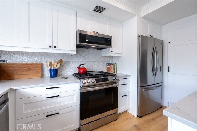 Building Photo - 21500 Califa St