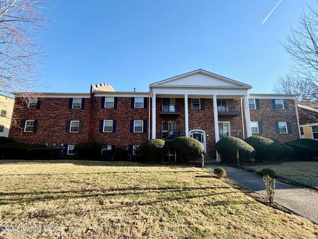 Building Photo - 2214 Sherwood Ave