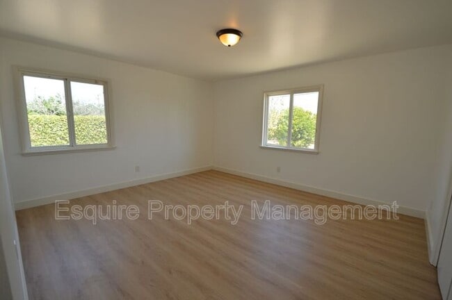Building Photo - 13515 W Telegraph Rd