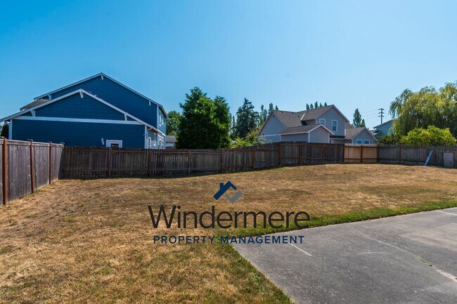 Building Photo - 4 Bedroom in Desirable Neighborhood