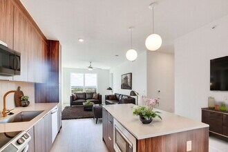 Building Photo - 1701 Simond Ave