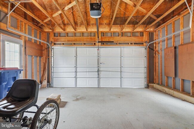 Building Photo - 341 Bullskin St