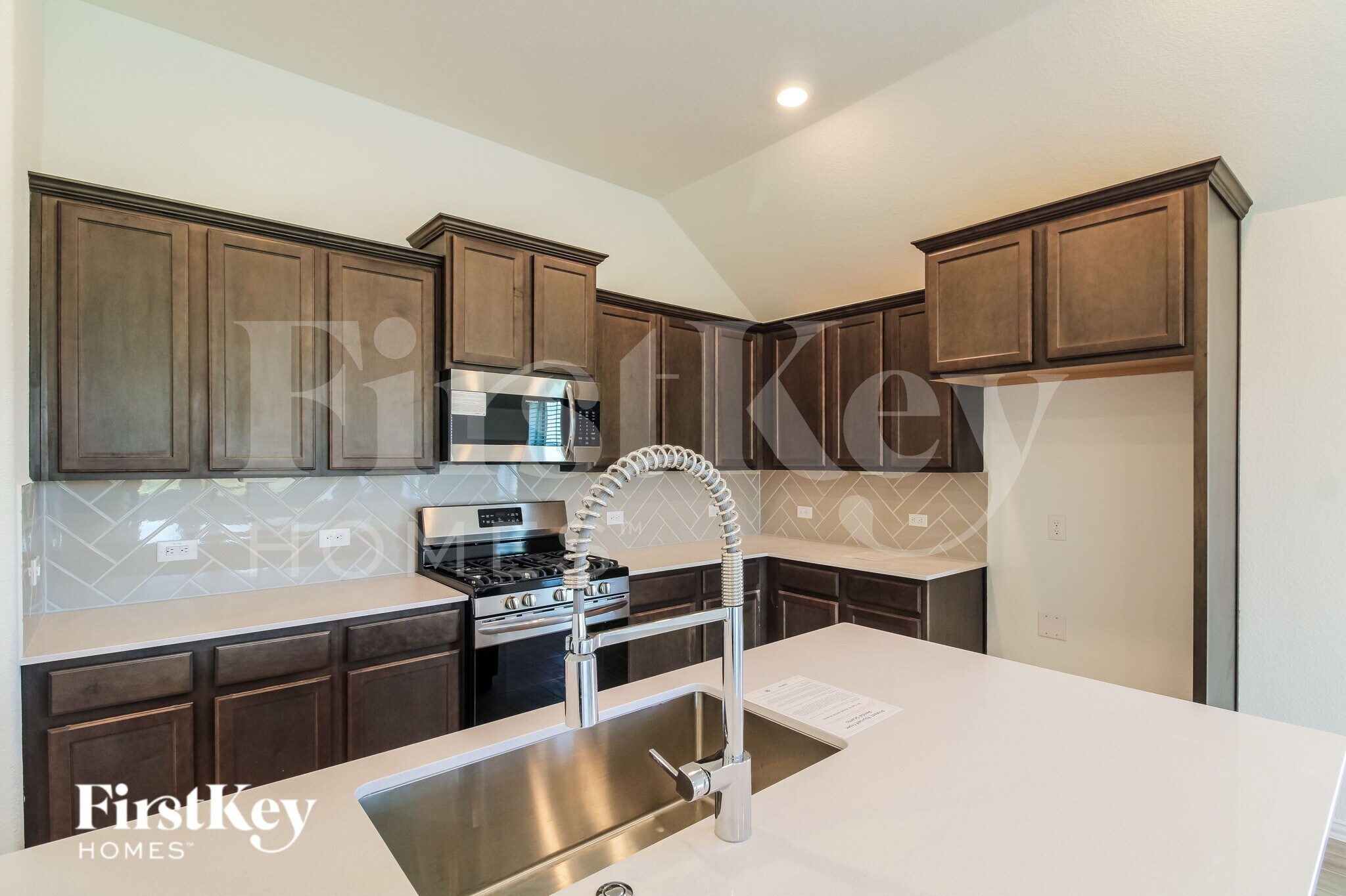 Building Photo - 9606 Mystic Way