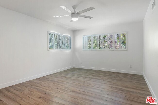 Building Photo - 11555 Duque Dr