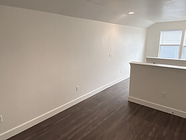 Building Photo - 309 E Sicily Dr