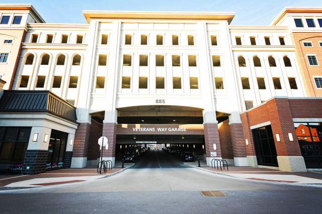 Building Photo - 2 bedroom in Carmel IN 46032