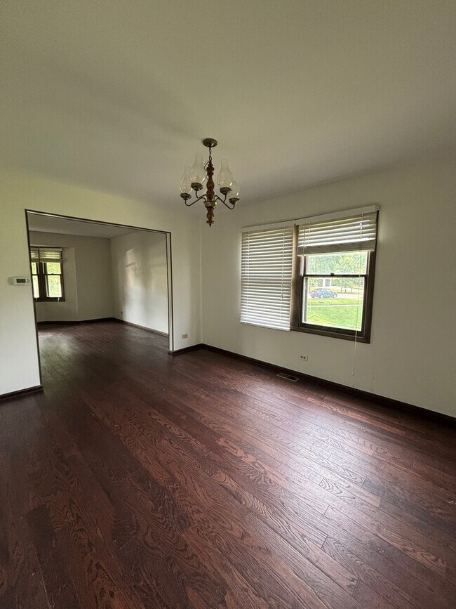 Building Photo - 4080 N Parkside Dr