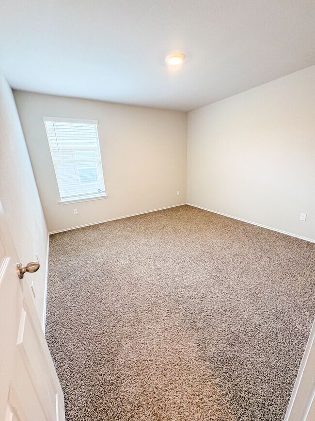 Building Photo - 8612 Cantera Rdg Rd