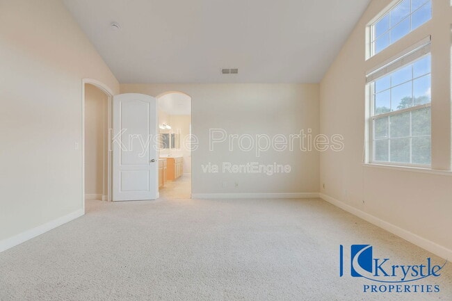 Building Photo - 6335 Newhaven Ln