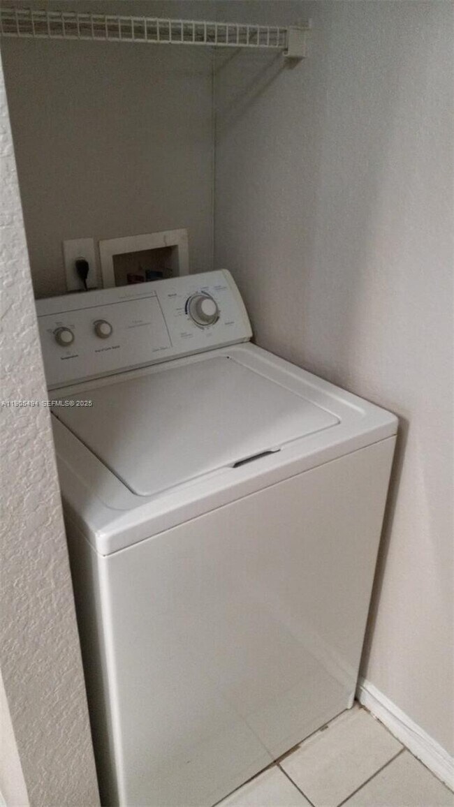 Building Photo - 1212 Belmont Ln