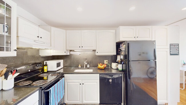 Building Photo - 70 Jamaicaway