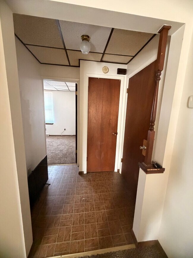 Building Photo - 203 Wood St