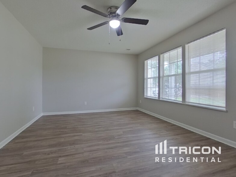 Building Photo - 6 Killian Grn Ct