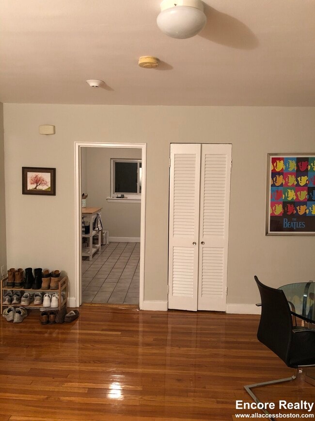 Building Photo - 65 Chiswick Rd